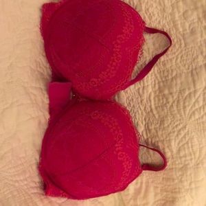 Victoria’s Secret bra plunge 34 DD